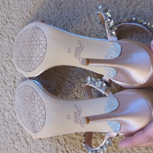 Jewel by Badgley Mischka Gold With Rhinestones Formal Heels Size 10 - Picture 10 of 12